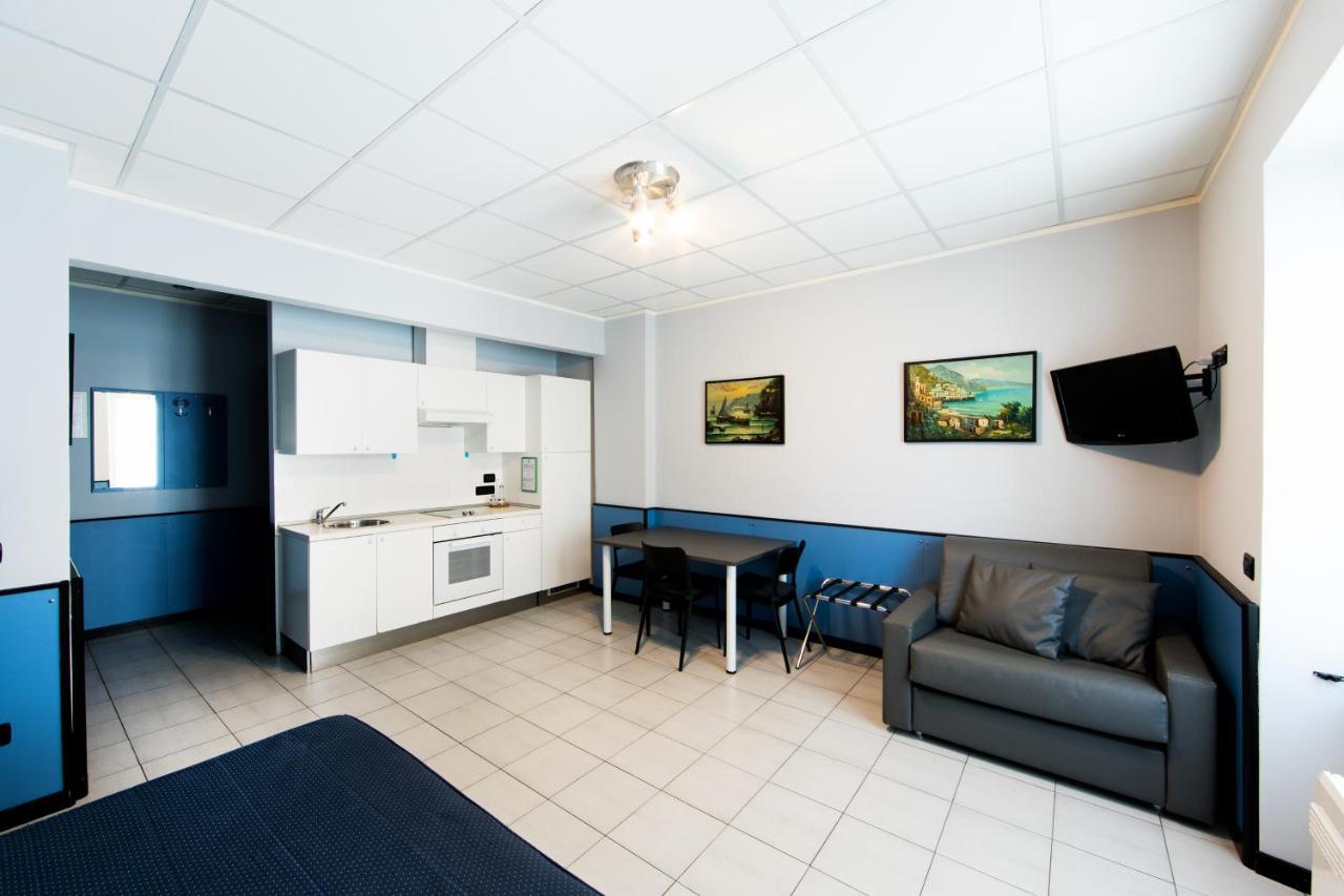 Hotel Tirreno Janov Exteriér fotografie