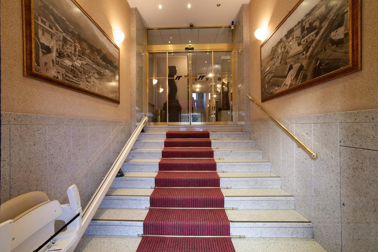 Hotel Tirreno Janov Exteriér fotografie