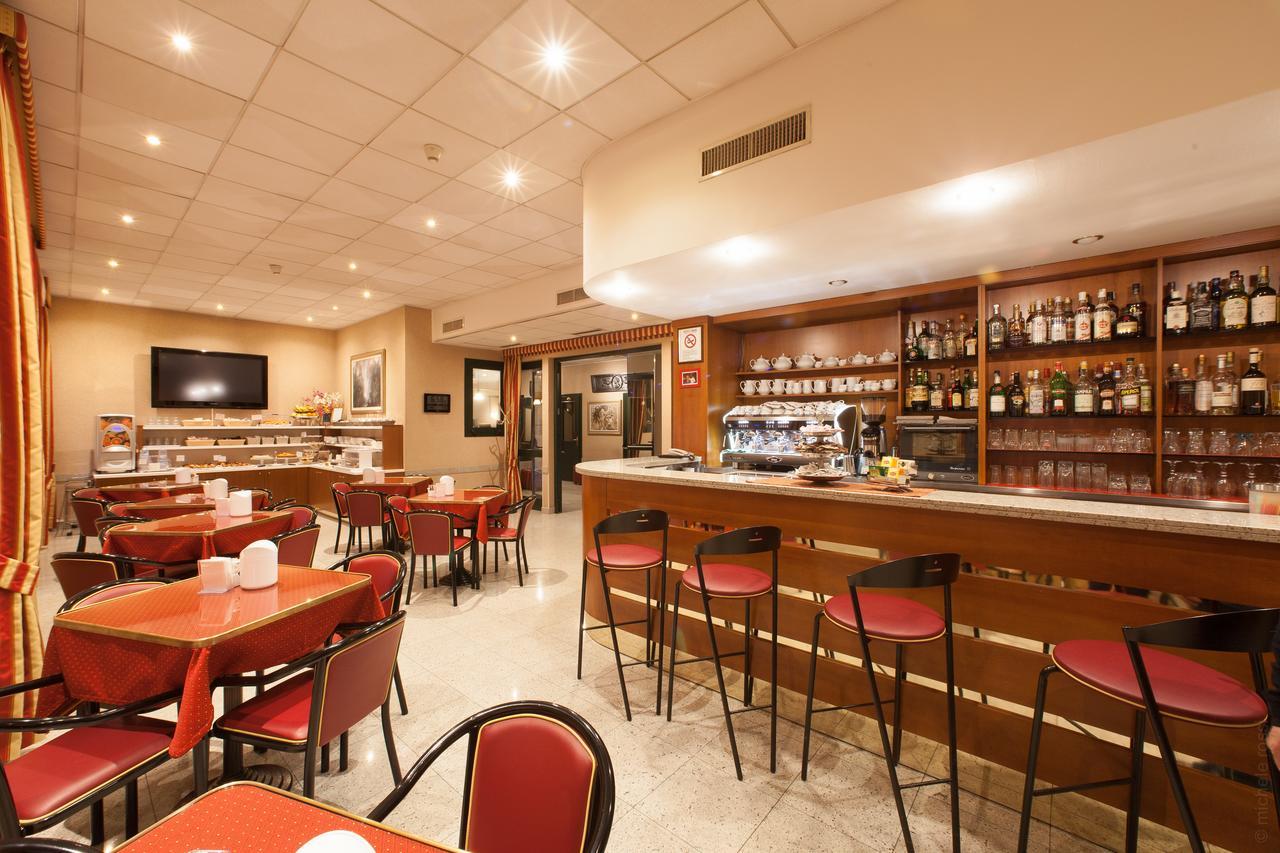 Hotel Tirreno Janov Exteriér fotografie