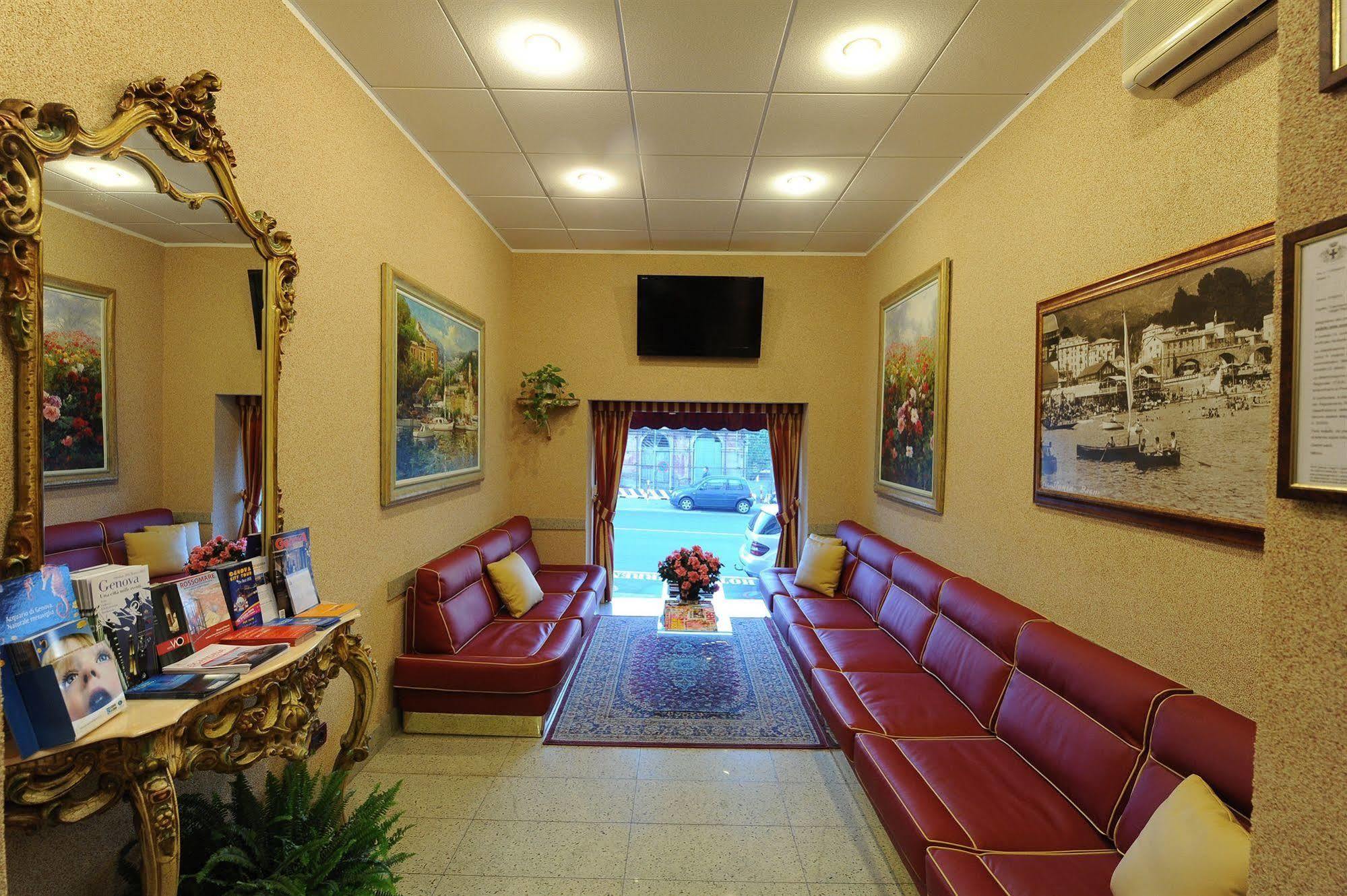 Hotel Tirreno Janov Exteriér fotografie