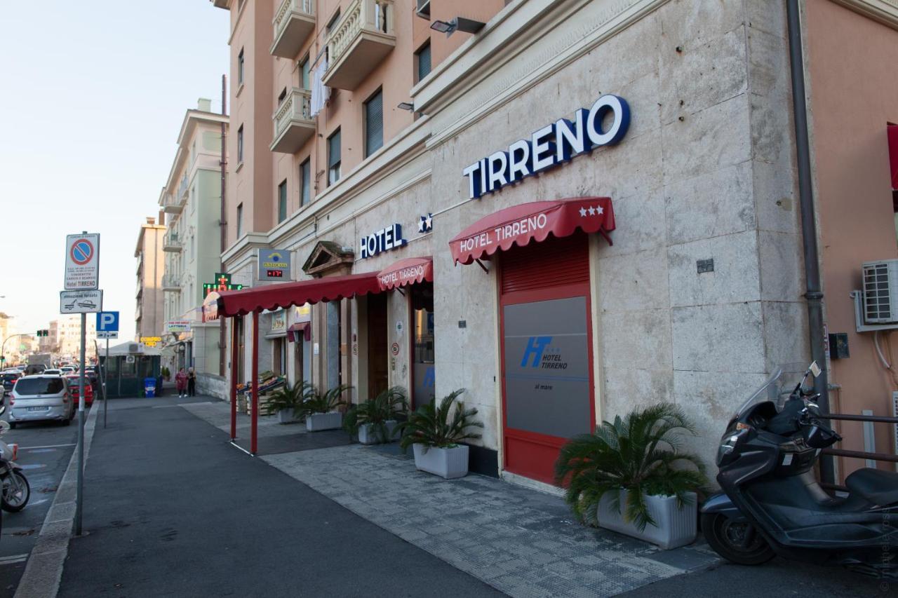 Hotel Tirreno Janov Exteriér fotografie
