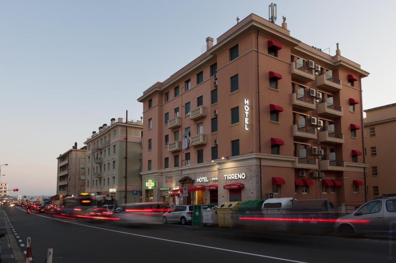 Hotel Tirreno Janov Exteriér fotografie